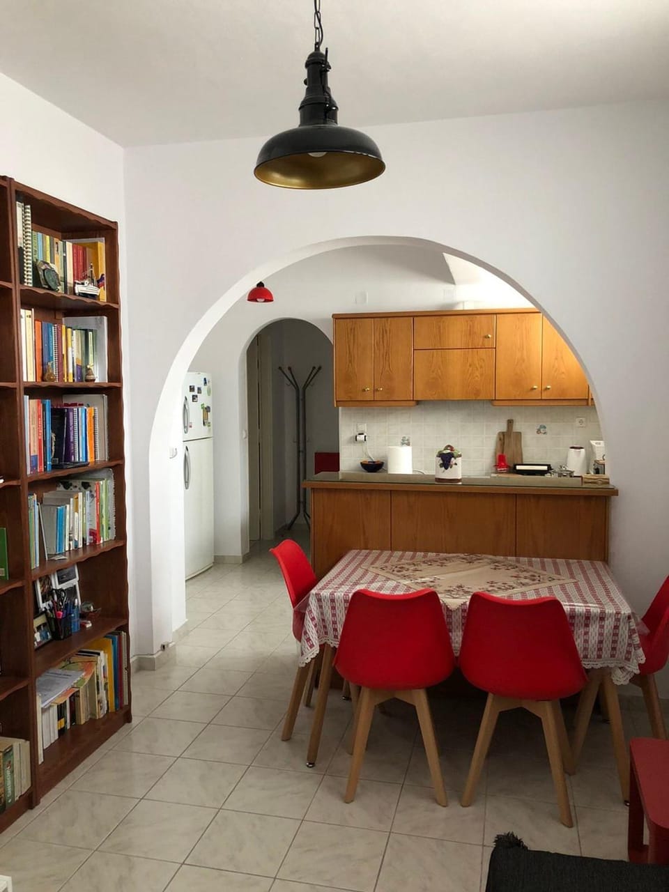 Library, Kitchen or kitchenette, Living room, Seating area, Dining area