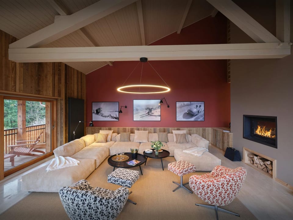 Living room, Seating area