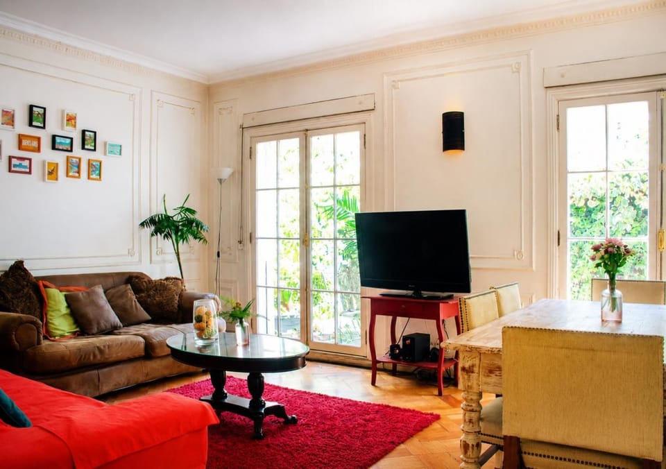 Communal lounge/ TV room, TV and multimedia, Living room, Dining area