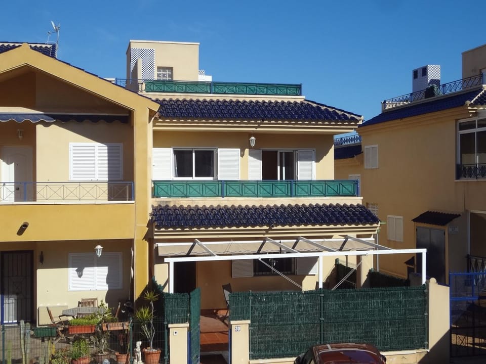 Property building, Day