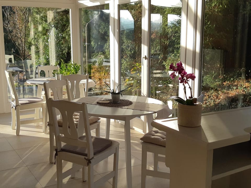 Dining area, Garden view