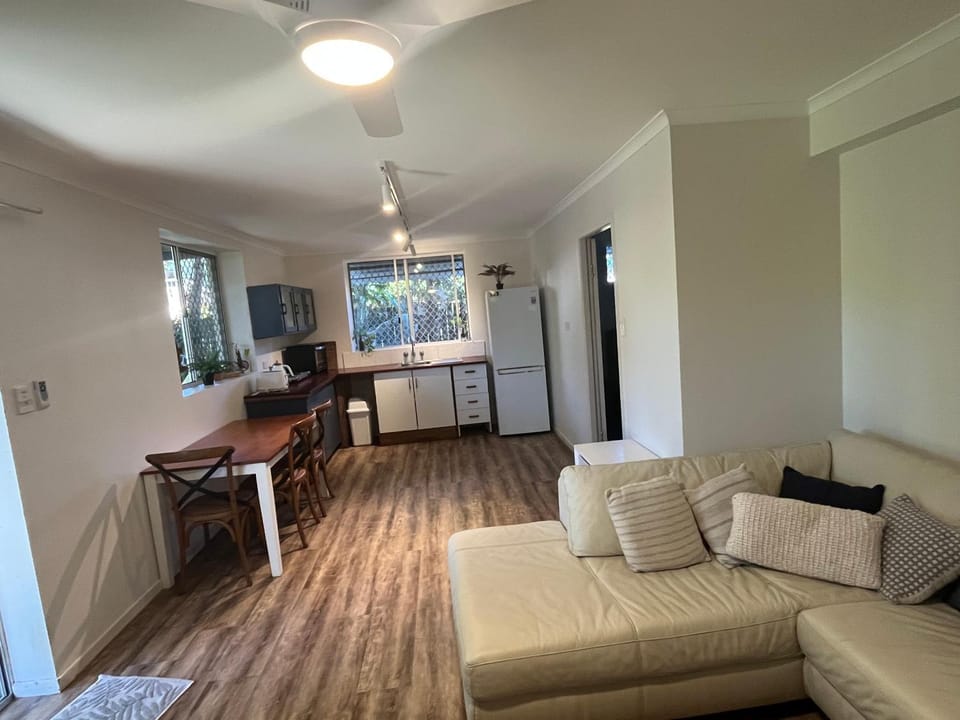 Bruns Beach Garden Apartment - Central, Comfortable & Close to the beach Apartment in Brunswick Heads