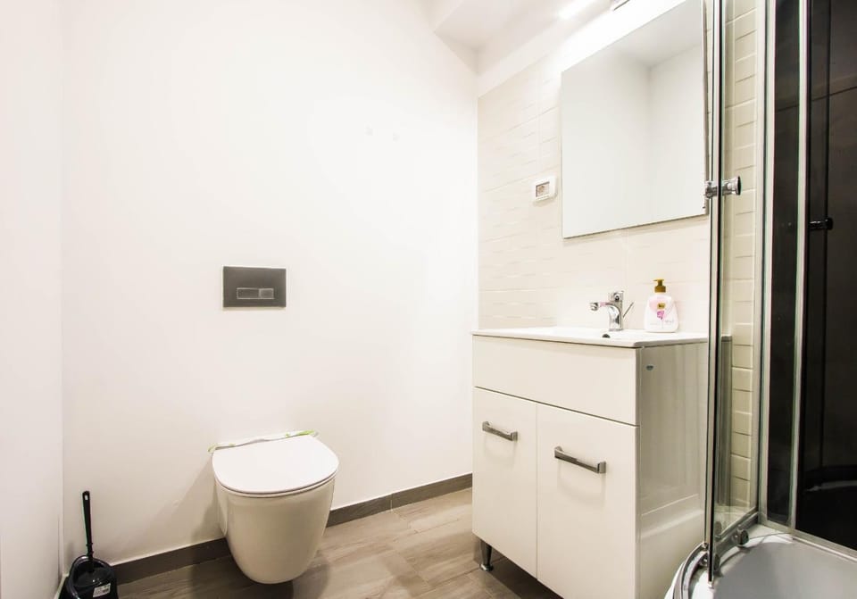 Toilet, Bathroom