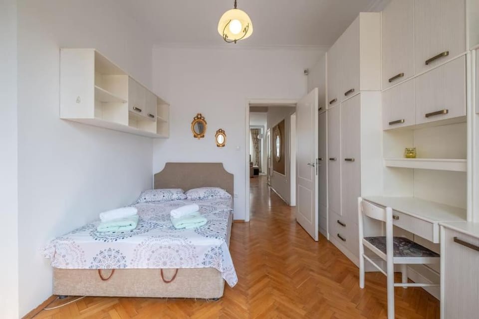 Aristocratic Elegant 2 BDRM spacious home TOP CENTER Apartment in Sofia