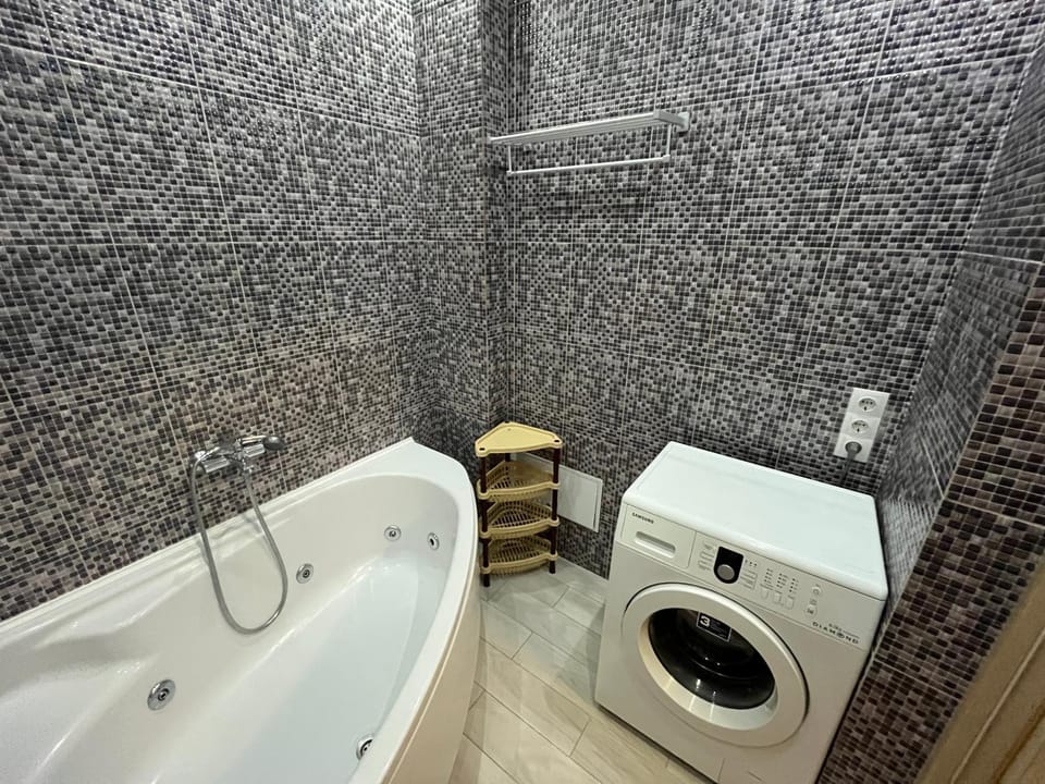 Bathroom, washing machine