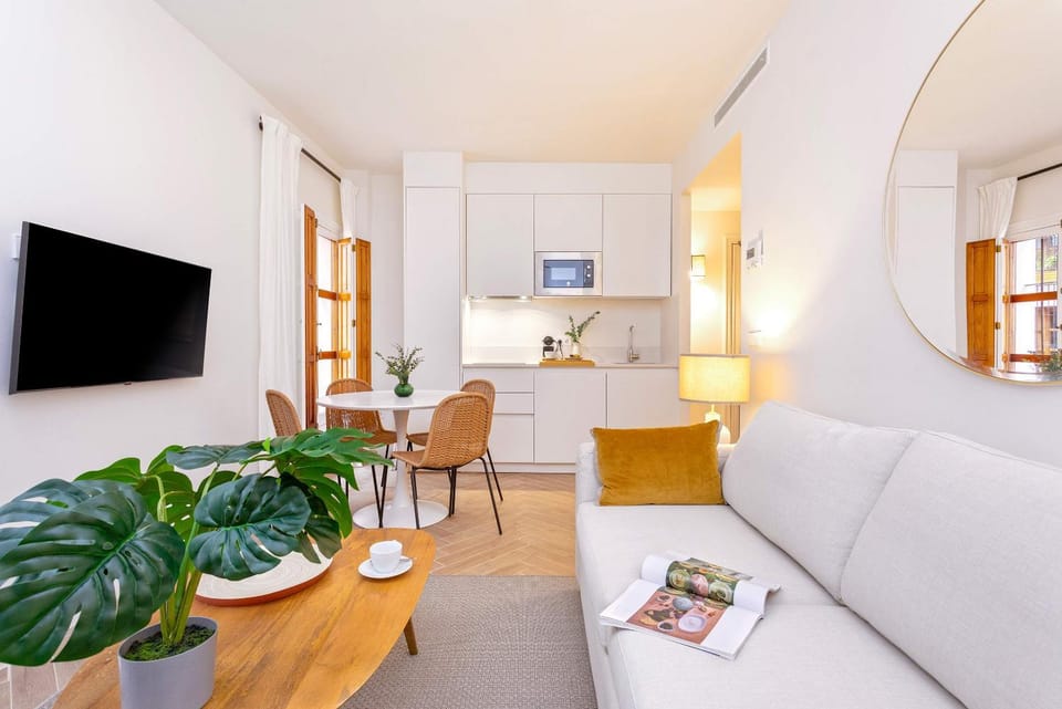 TV and multimedia, Kitchen or kitchenette, Living room