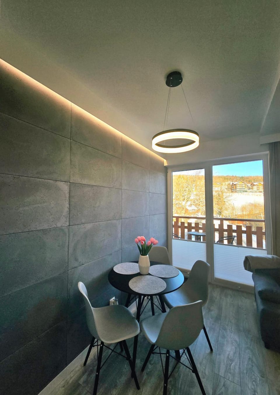 Natural landscape, View (from property/room), Balcony/Terrace, Living room, Seating area, Dining area, Mountain view