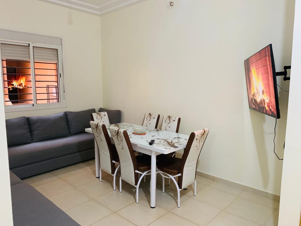 Appartement Moderne bien équipée reservation Juste pour les familles est les couples mariés Apartment in Marrakesh