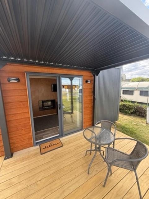 Motuoapa Bay Holiday Park Campground/ 
RV Resort in Manawatū-Whanganui, New Zealand