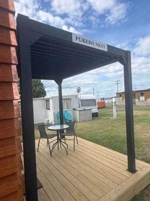 Motuoapa Bay Holiday Park Campground/ 
RV Resort in Manawatū-Whanganui, New Zealand