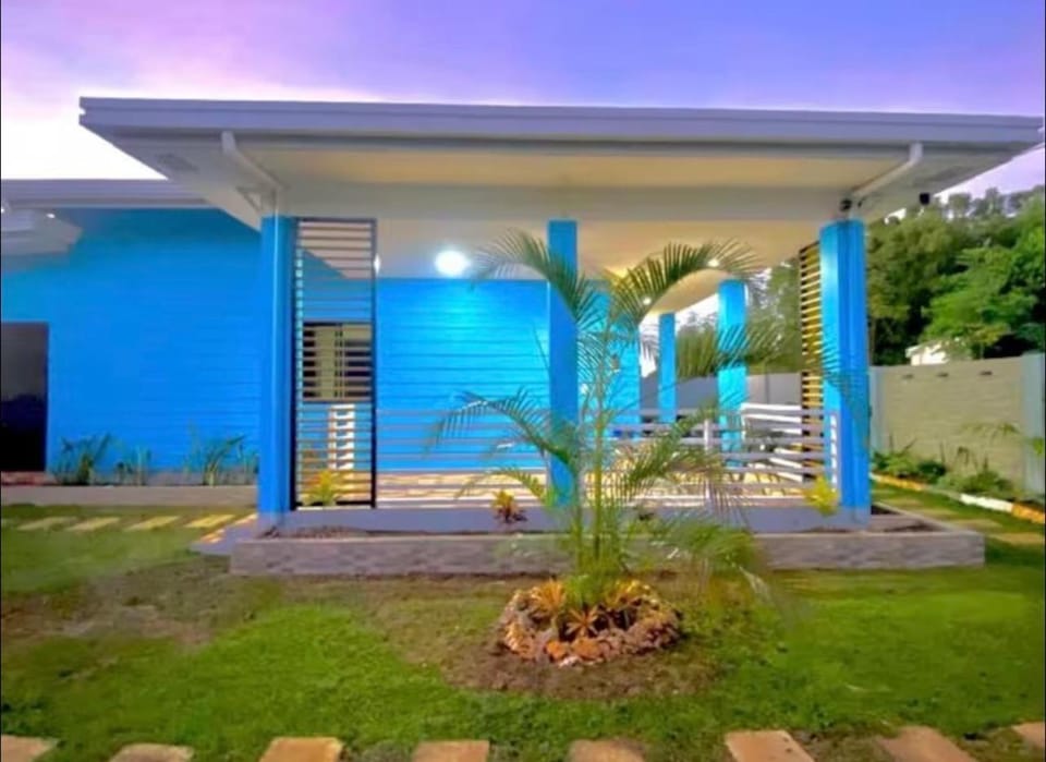 Blue Horizon House in Central Visayas