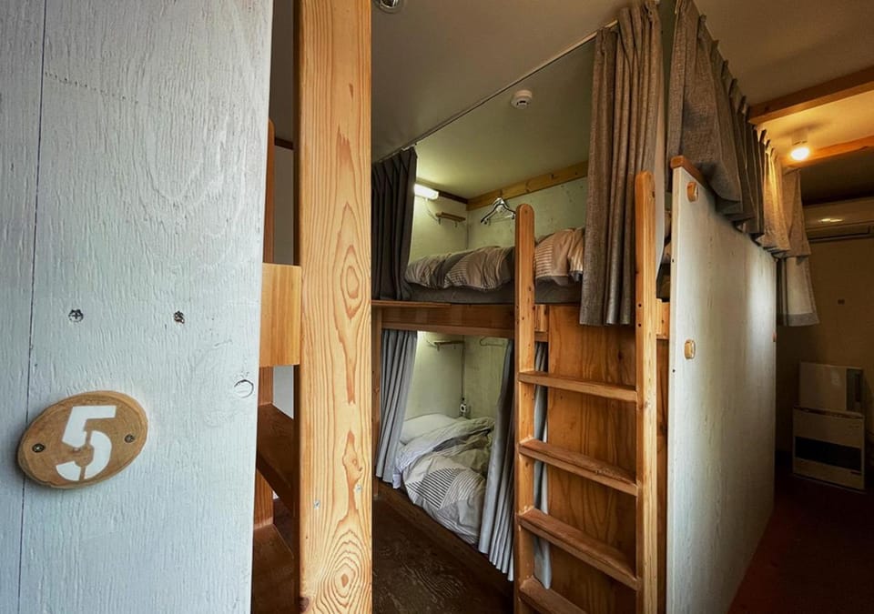 Bed, Bedroom, bunk bed
