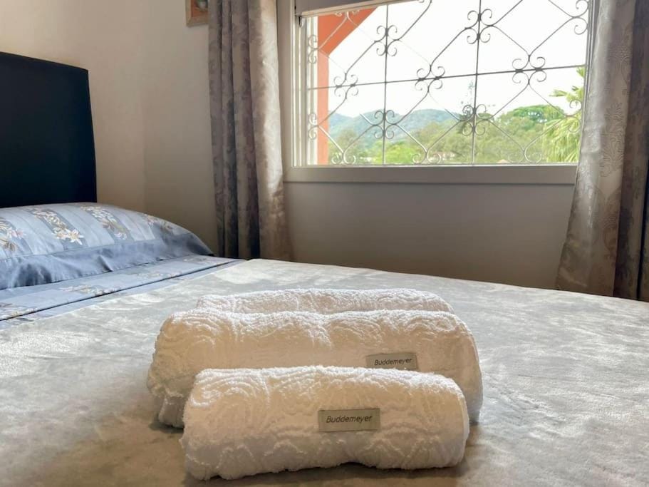 Mirante do Lago - Suíte Gold em frente ao Lago de Javary Apartment in Miguel Pereira