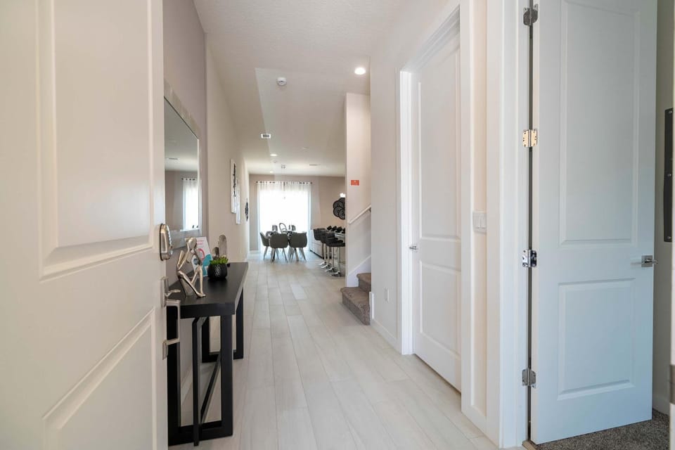 Luxury 3BR home with Mario Bros Room Near Disney House in Four Corners