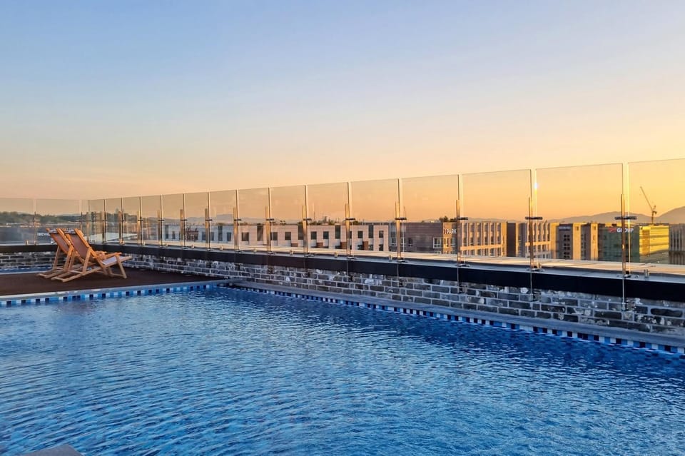 Pool view, Swimming pool