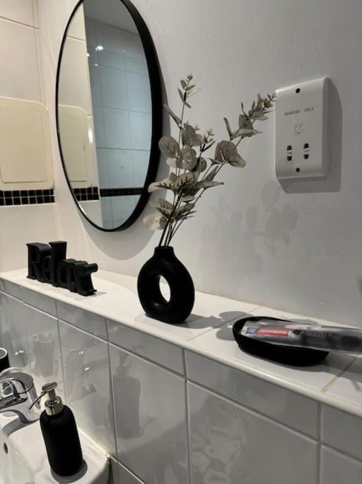 Bathroom, heating