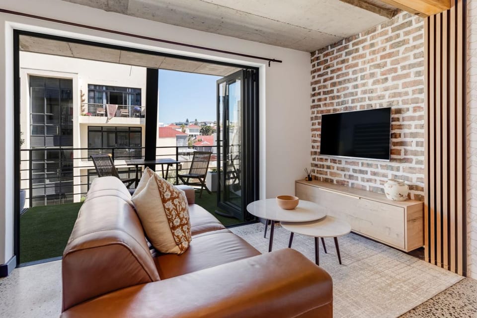 The Decade on White Soil Apartment in Cape Town