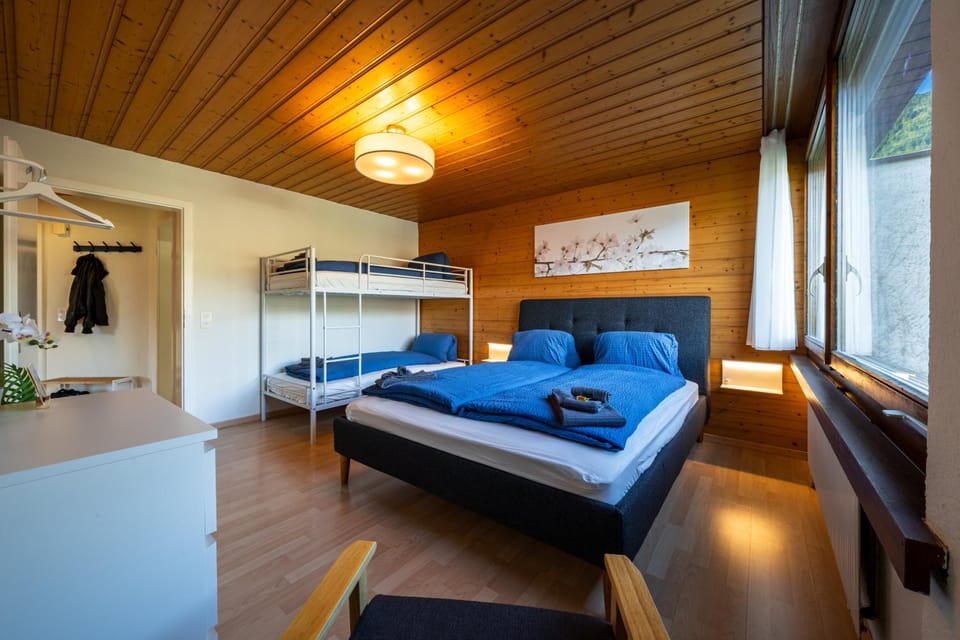 Photo of the whole room, Bedroom, bunk bed