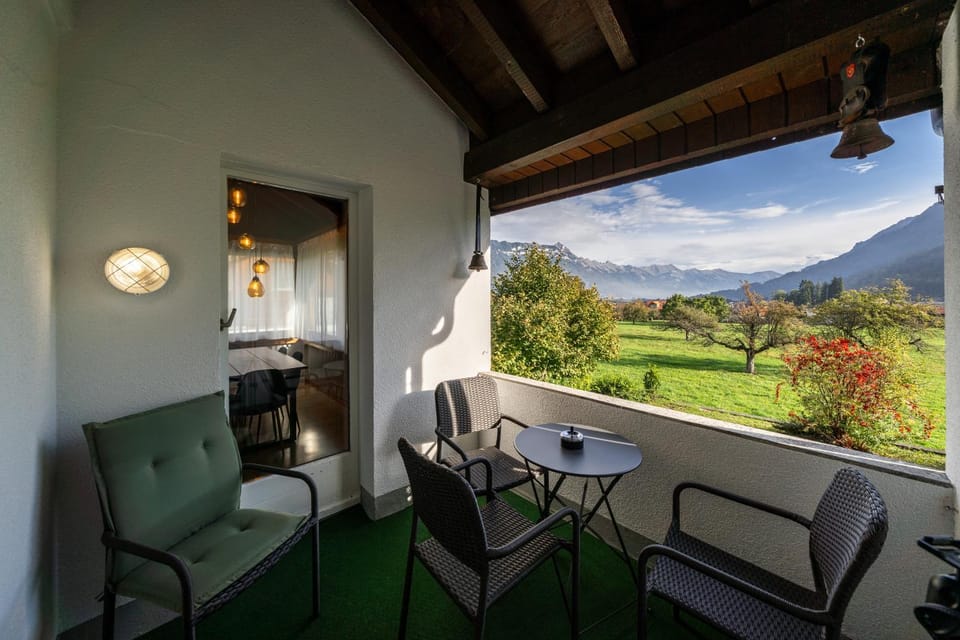 Balcony/Terrace, Mountain view