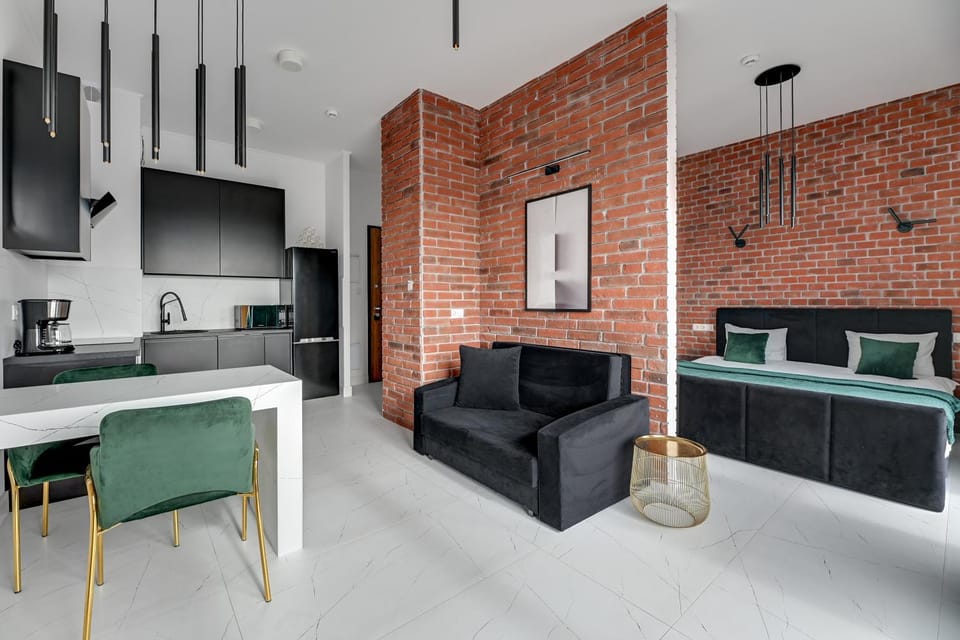 Bed, Kitchen or kitchenette, Living room, Photo of the whole room, Seating area, Dining area