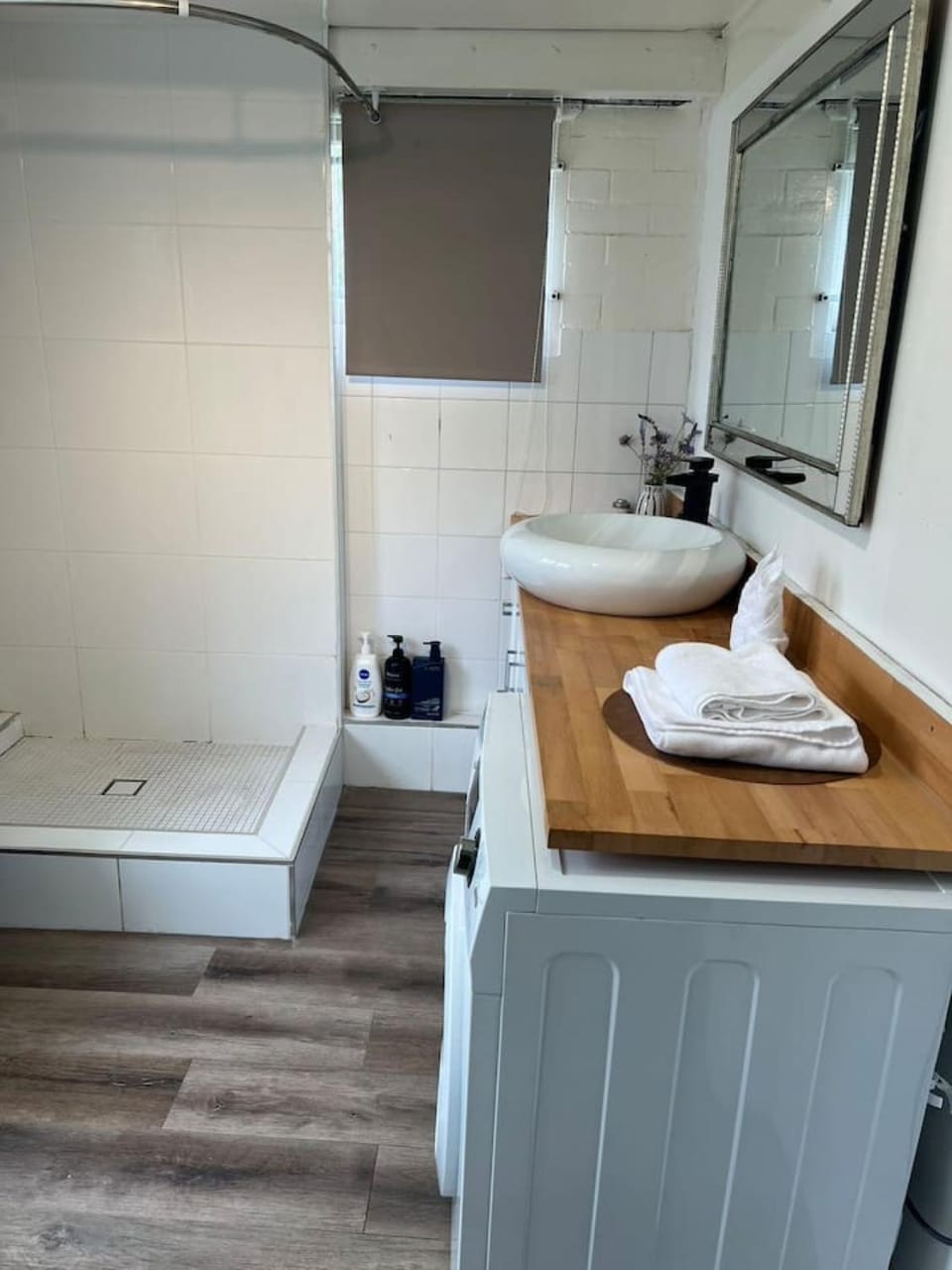Cozy 2Beds Studio witch Kitchen Laundry near Zoo and Mall House in Indooroopilly