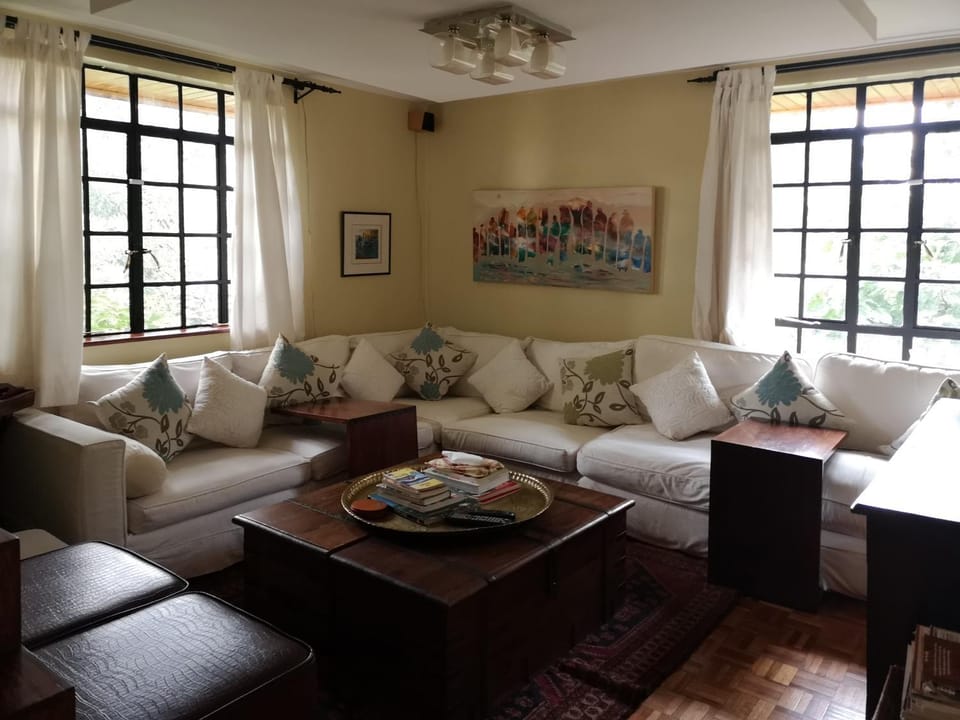 Communal lounge/ TV room