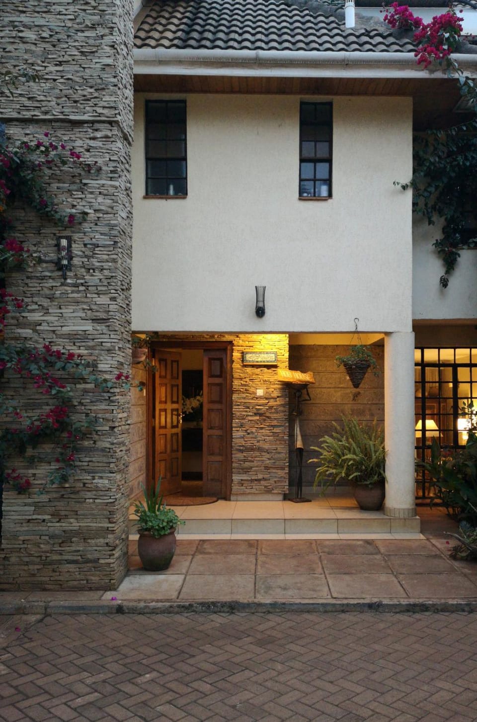 Facade/entrance