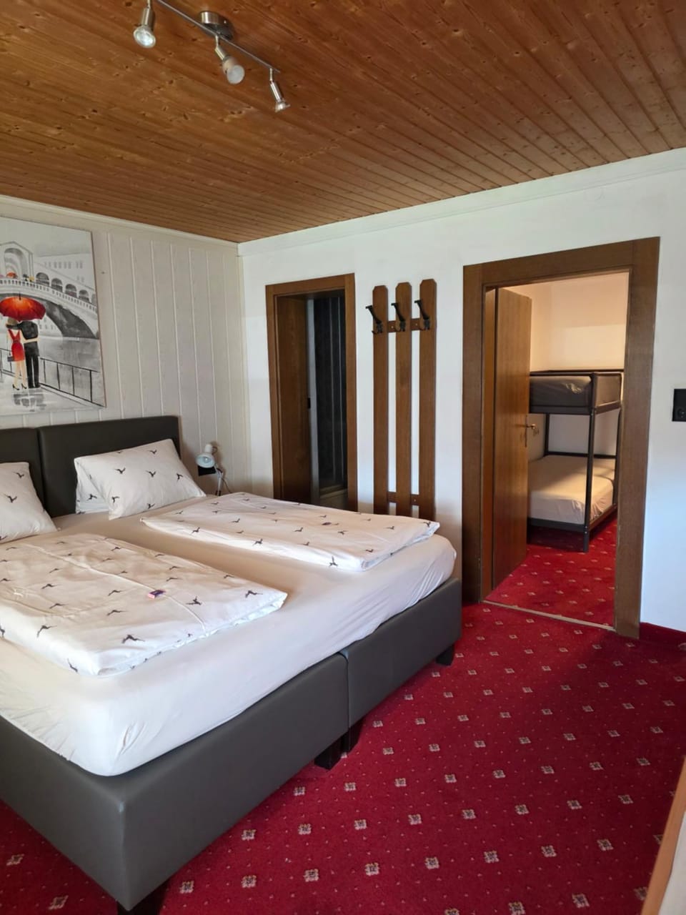 Pension Embacher GmbH & Co KG Bed and Breakfast in Viehhofen