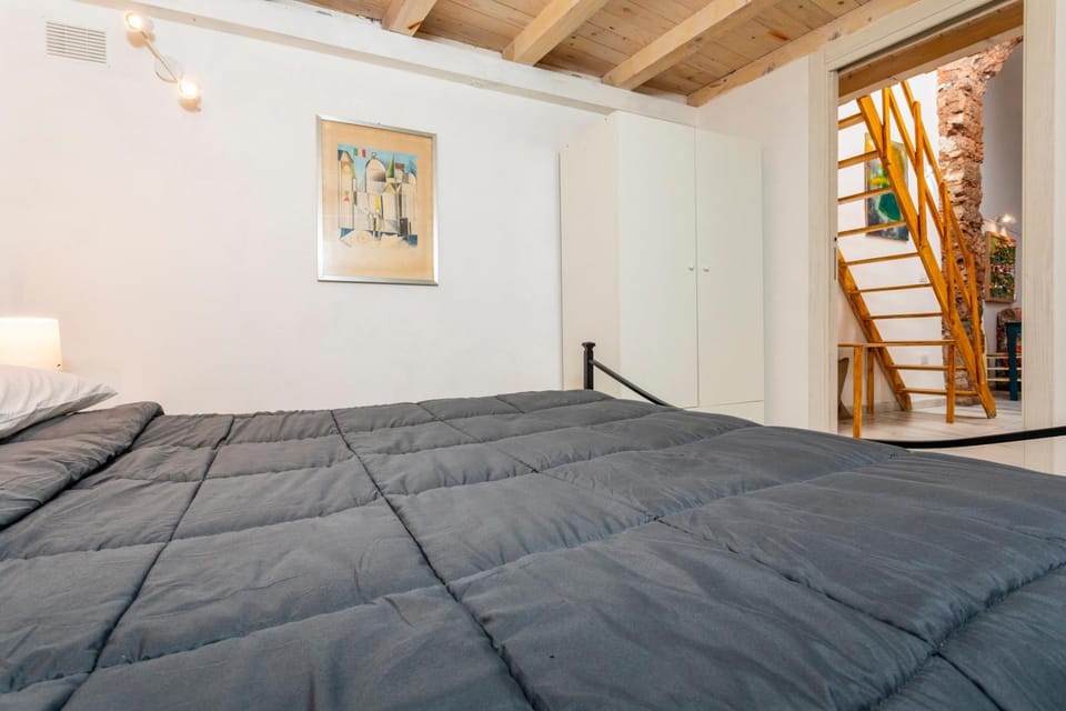 Property building, Living room, Bedroom