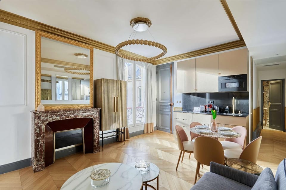 Kitchen or kitchenette, Living room, Dining area