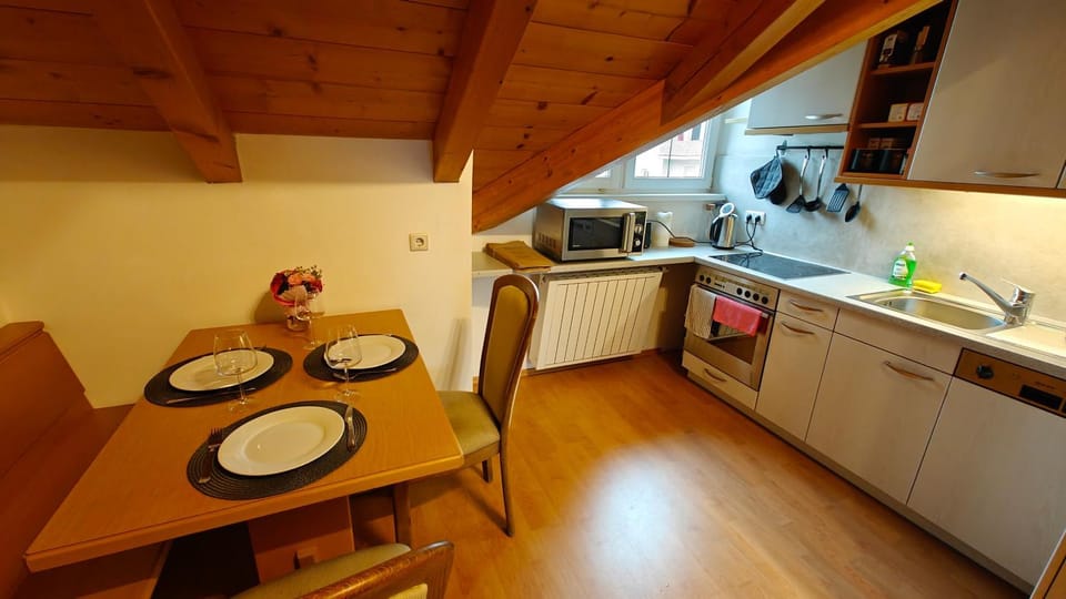 Dining area, Food, dishwasher, oven, stove, toaster