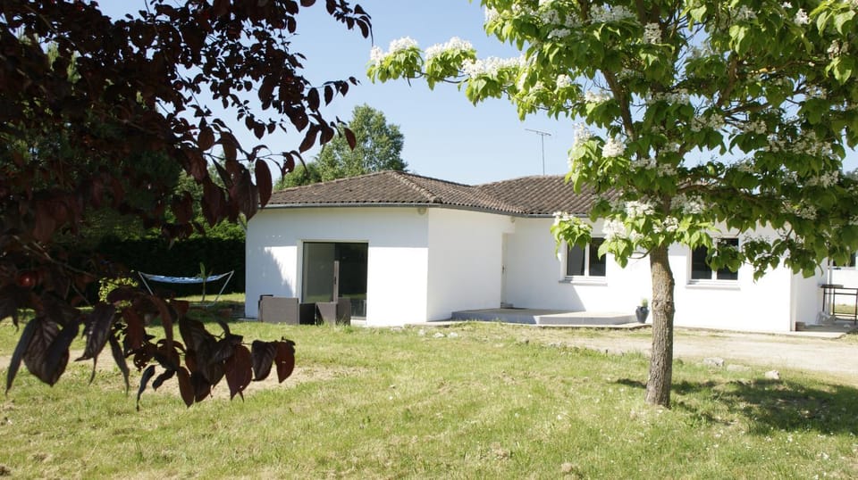 Property building, Natural landscape, Garden view