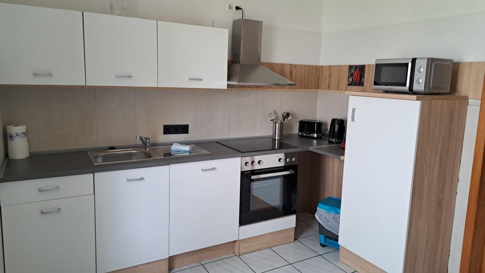 ANTHELIA Ferienwohnung Nähe Nürburgring Eifel mit großem Garten renoviert Apartment in Ahrweiler
