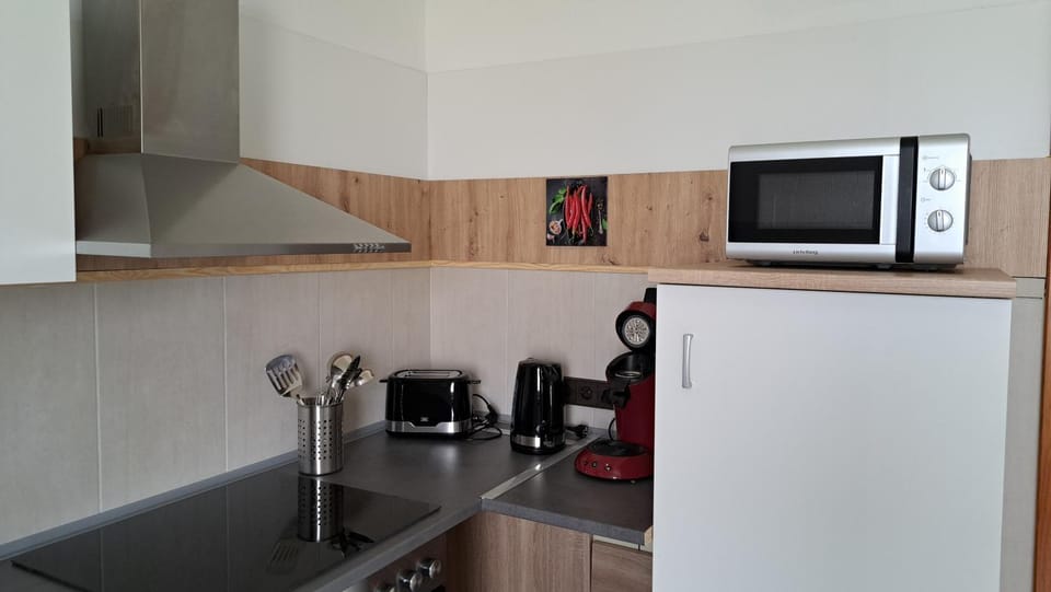 ANTHELIA Ferienwohnung Nähe Nürburgring Eifel mit großem Garten renoviert Apartment in Ahrweiler