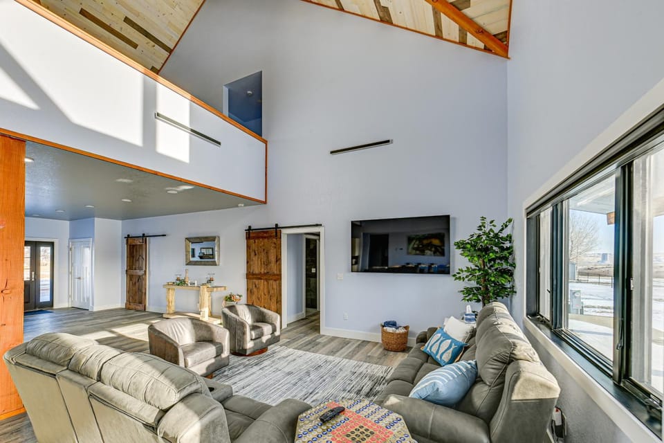 Modern & Spacious Luxe Home in Remote Fort Peck! House in Montana