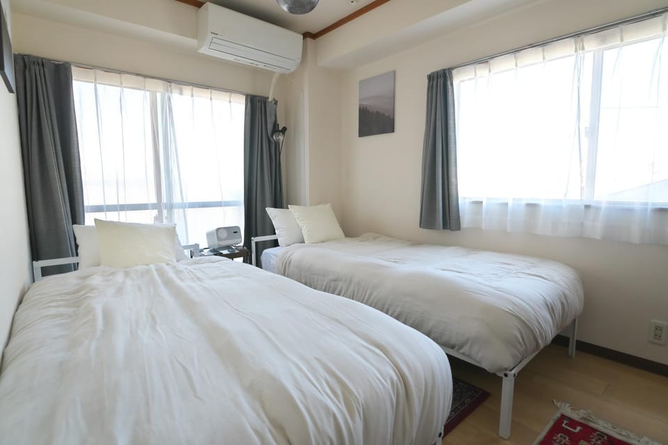 Bed, Bedroom, air conditioner