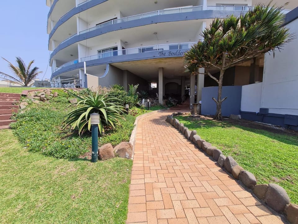 Property building, Garden, Garden view