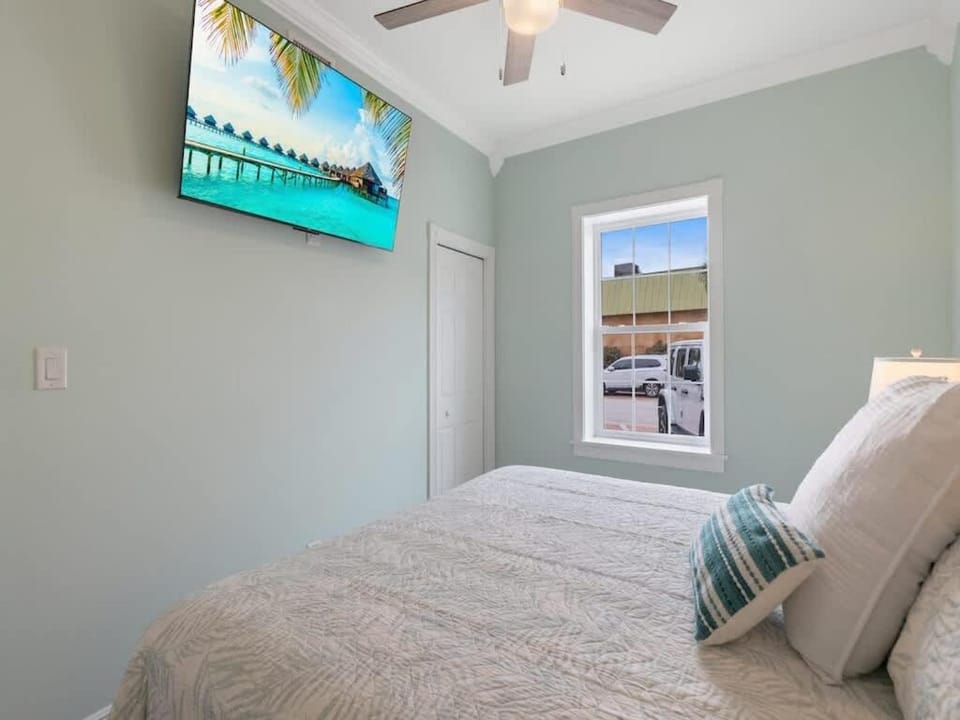 Cozy first floor waterside condo Apartment in Sebastian