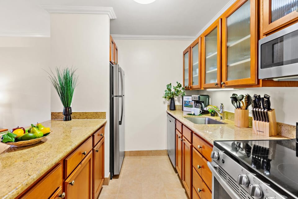 Napili Shores E135 Apartment in Kapalua