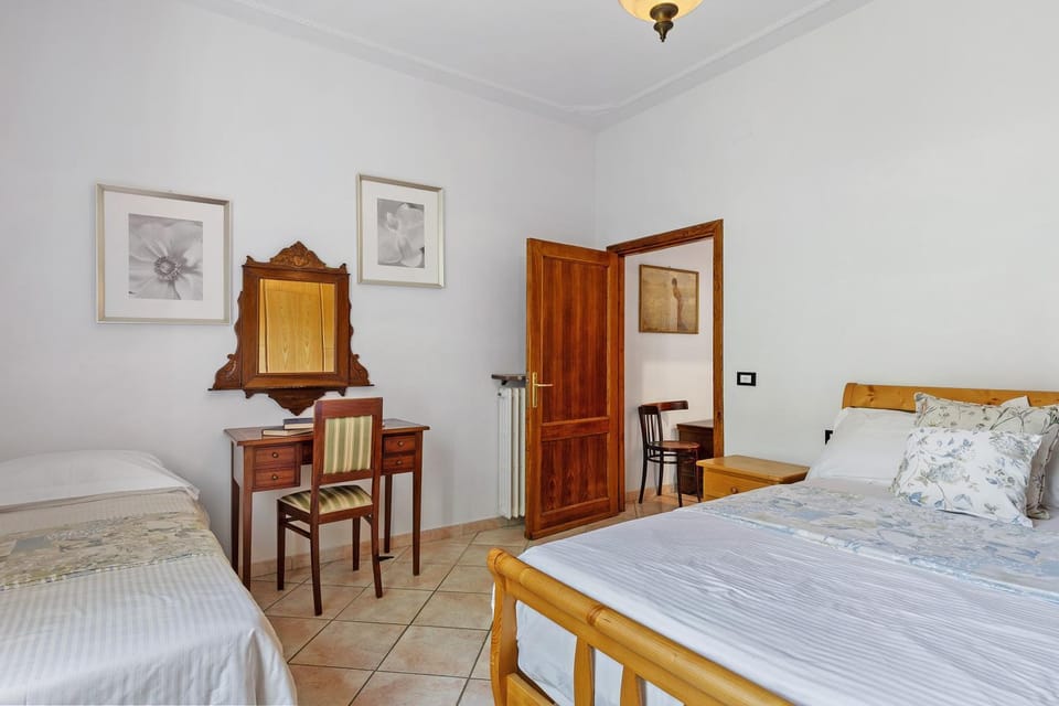 Property building, Living room, Bedroom
