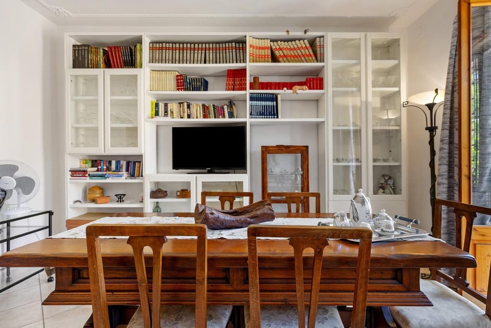 Property building, Living room