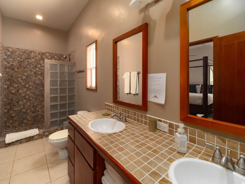 Residences at Barrier Reef 16A Garden View 1 BR by Stay Floreo House in Corozal District