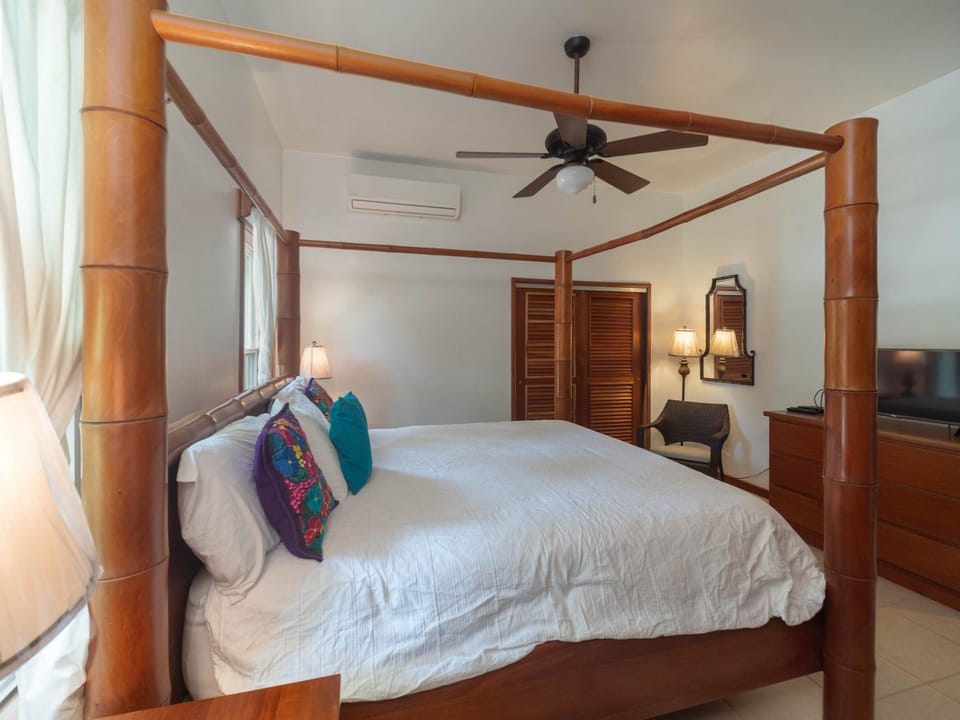 Residences at Barrier Reef 16A Garden View 1 BR by Stay Floreo House in Corozal District
