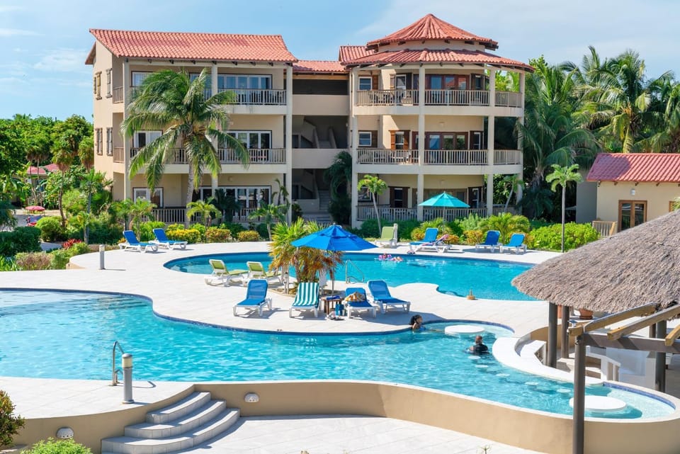 Residences at Barrier Reef 8C Oceanview 2 BR by Stay Floreo House in Corozal District