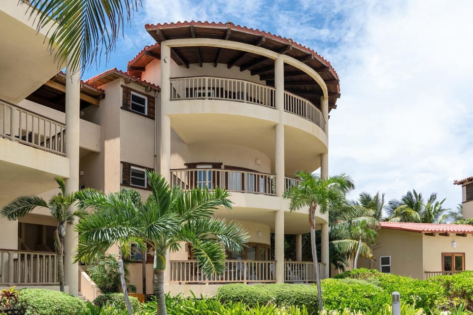 Residences at Barrier Reef 8C Oceanview 2 BR by Stay Floreo House in Corozal District