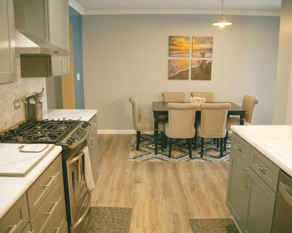 Upscale luxury home just a few blocks from beach House in Ludington