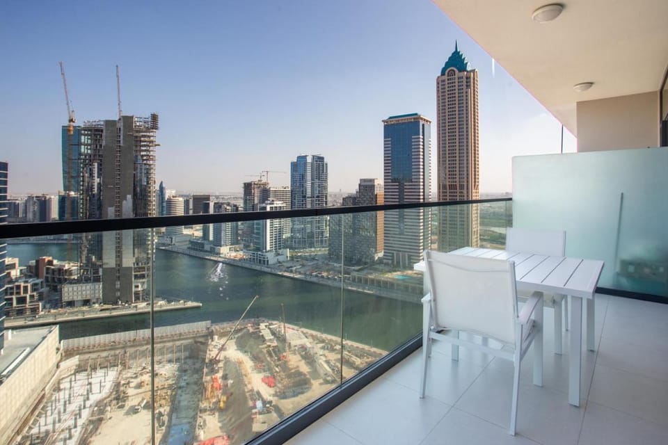View (from property/room), Balcony/Terrace, Seating area, City view