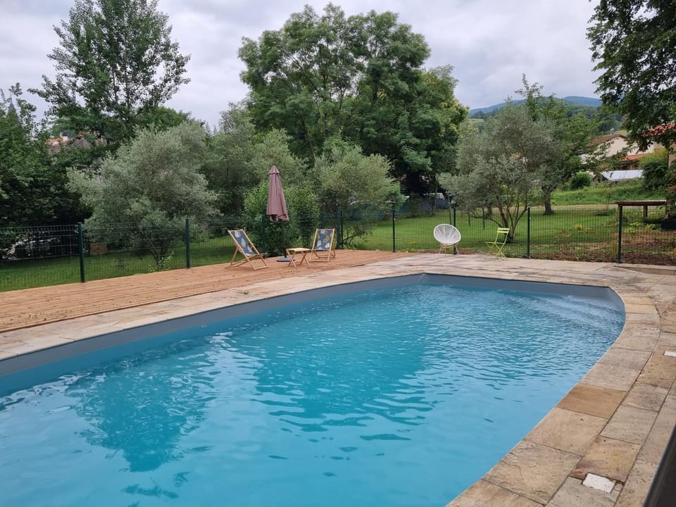 Swimming pool, Swimming pool