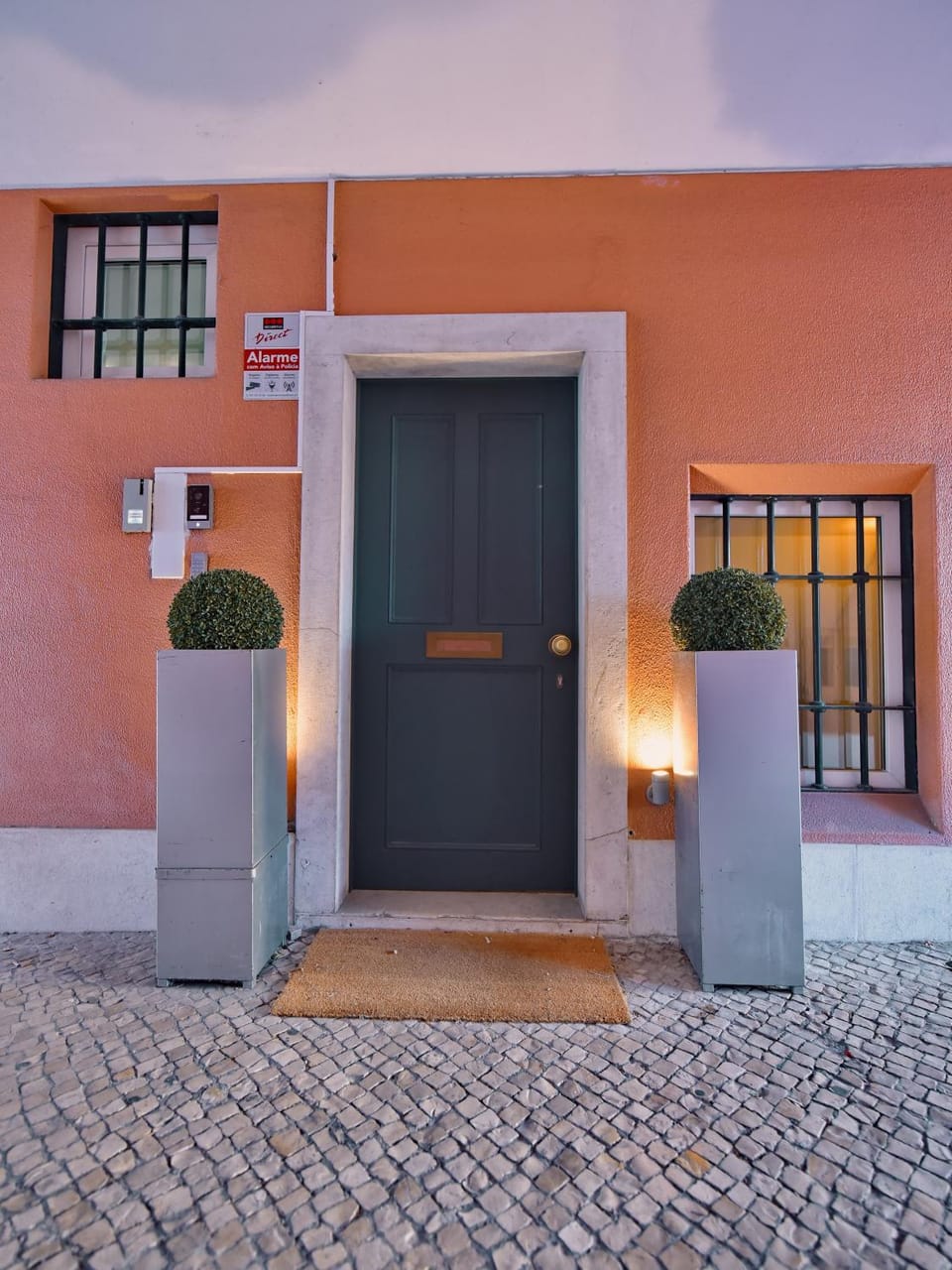 Facade/entrance