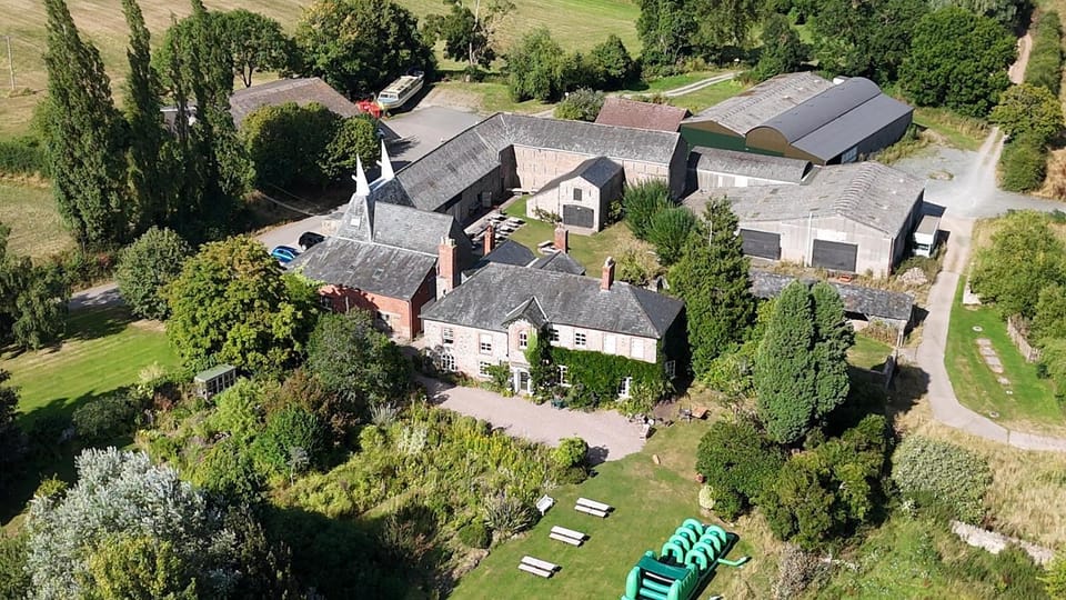 Property building, Bird's eye view, Garden, Garden